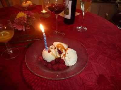 Glace mit früsche Himbeeri mmmmhhh